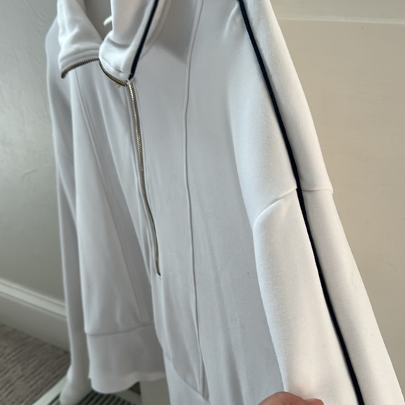 Varley large - Picture 2 of 6